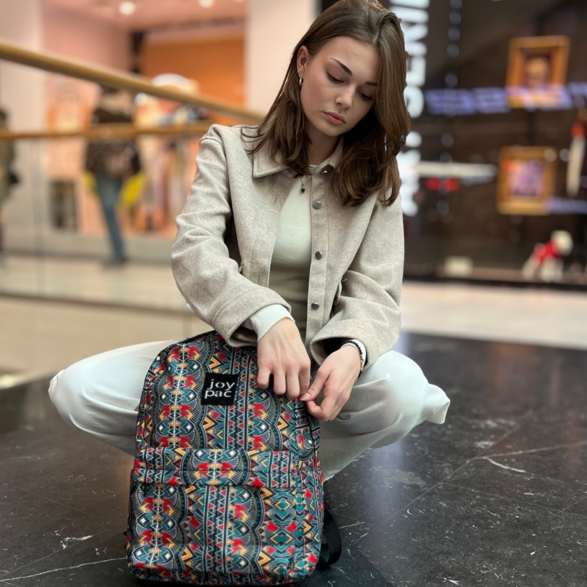 Plecak do samolotu na laptopa 15,6" miejski JOYPAC COLLEGE w etnicznym wzorze